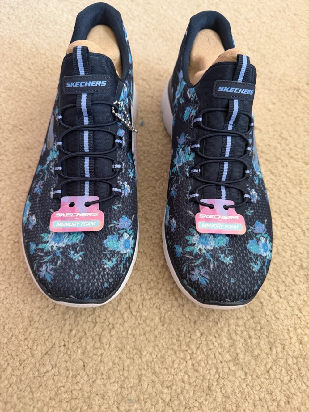 Skechers  Memory Foam Shoes NWB , blue/green flowers, women size 9